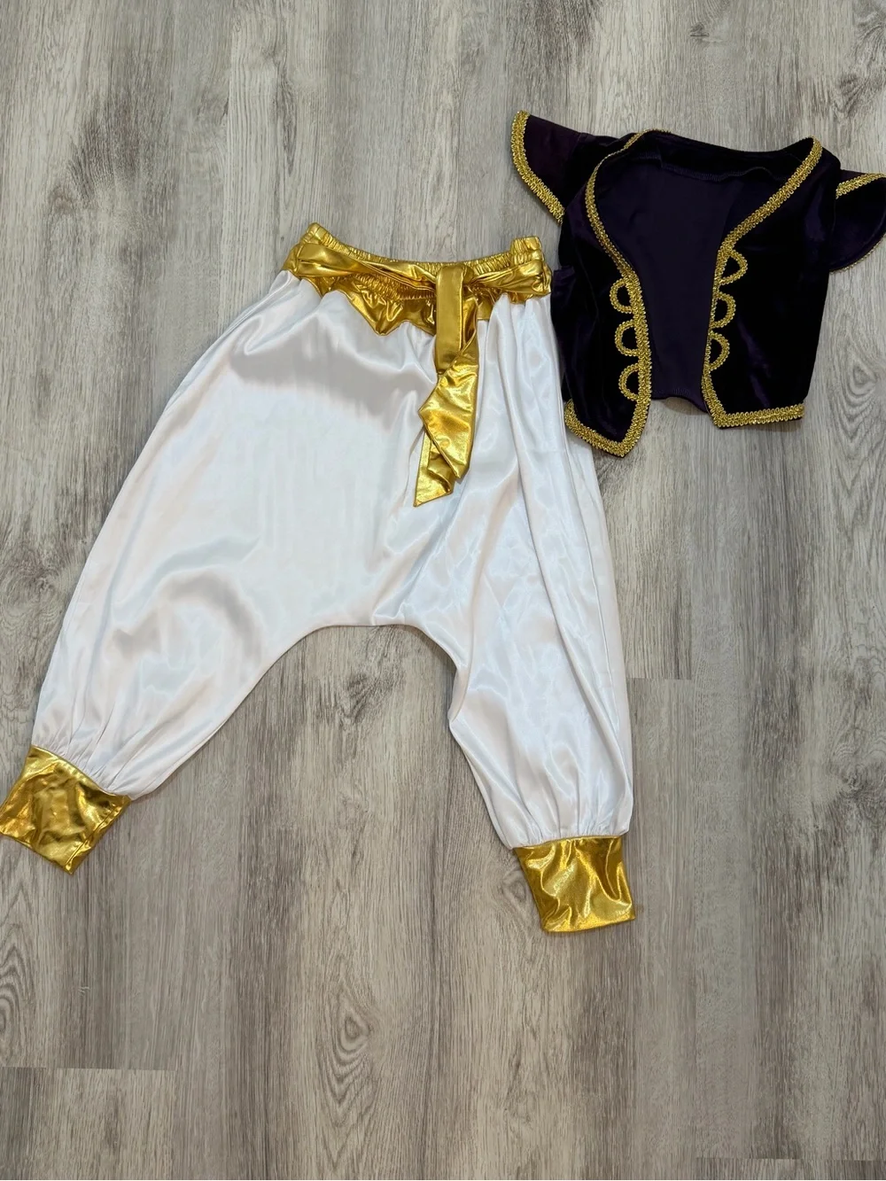 4T Aladdin Halloween Costume